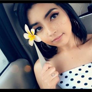Meet your Posher, Alondra